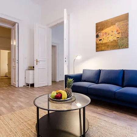 Spacious 3 In Downtown * Budapest